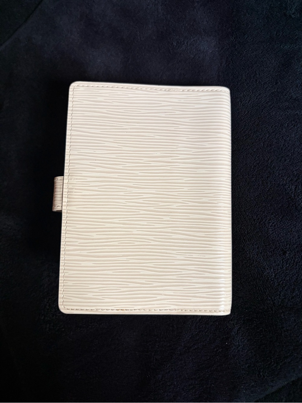 Louis Vuitton Cream Epi Leather Key & Card Holder - Picture 5 of 9